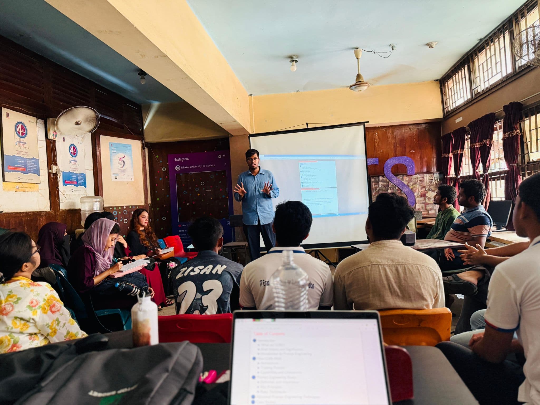 Prompt Engineering for LLM সেশন