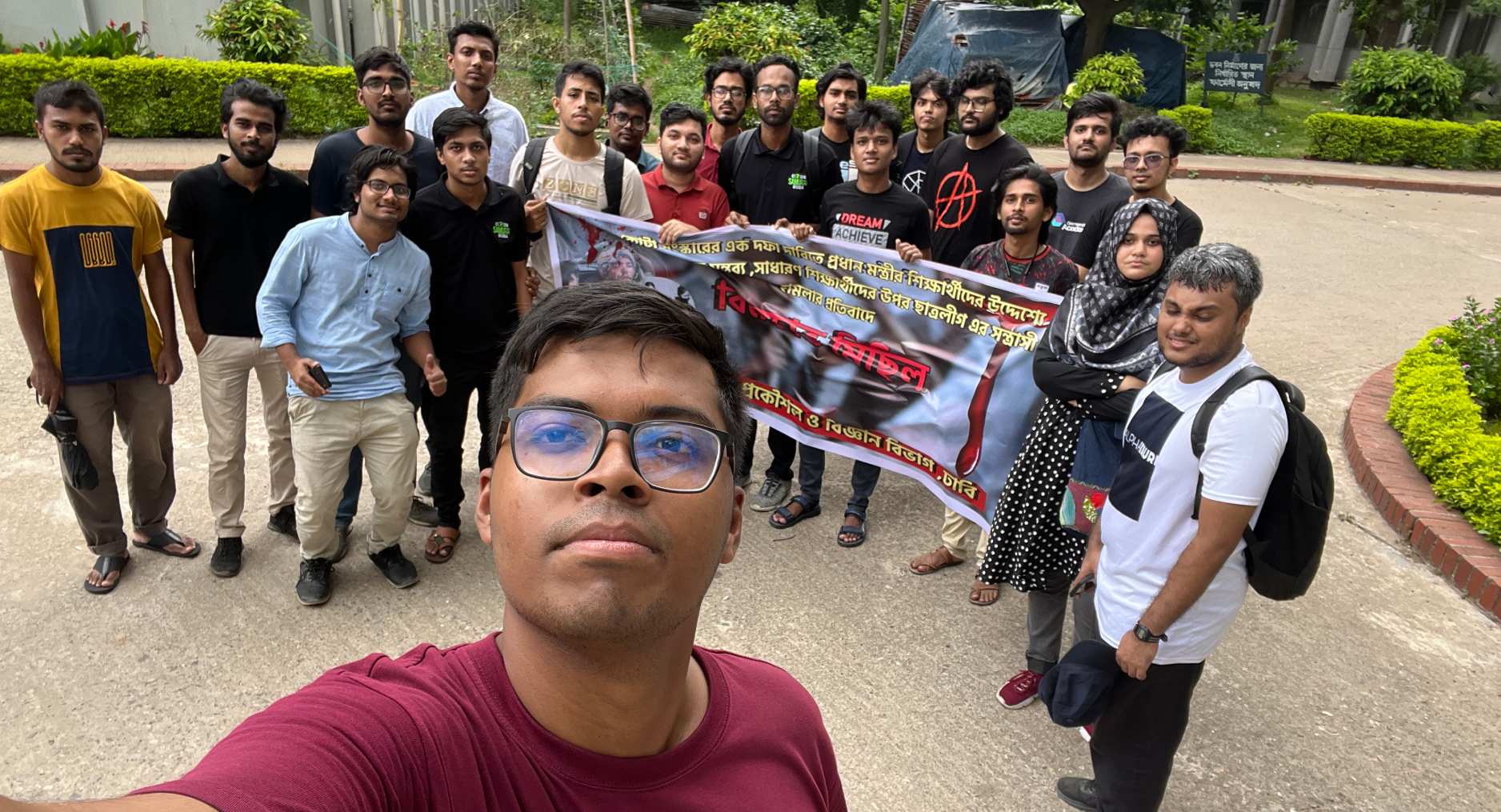 সরকারের পদত্যাগে একমাত্র ভাষণদাতা।