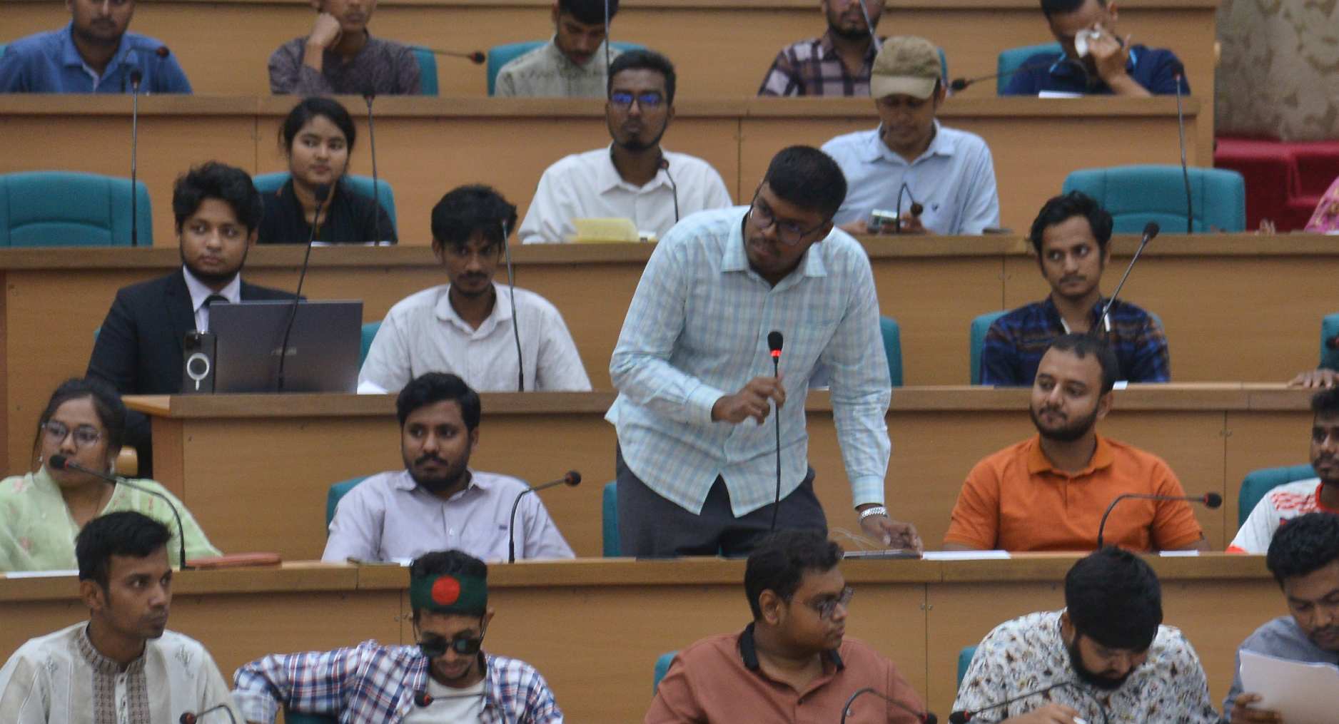 ফিলিস্তিনের পক্ষে নৈতিক সমর্থন।