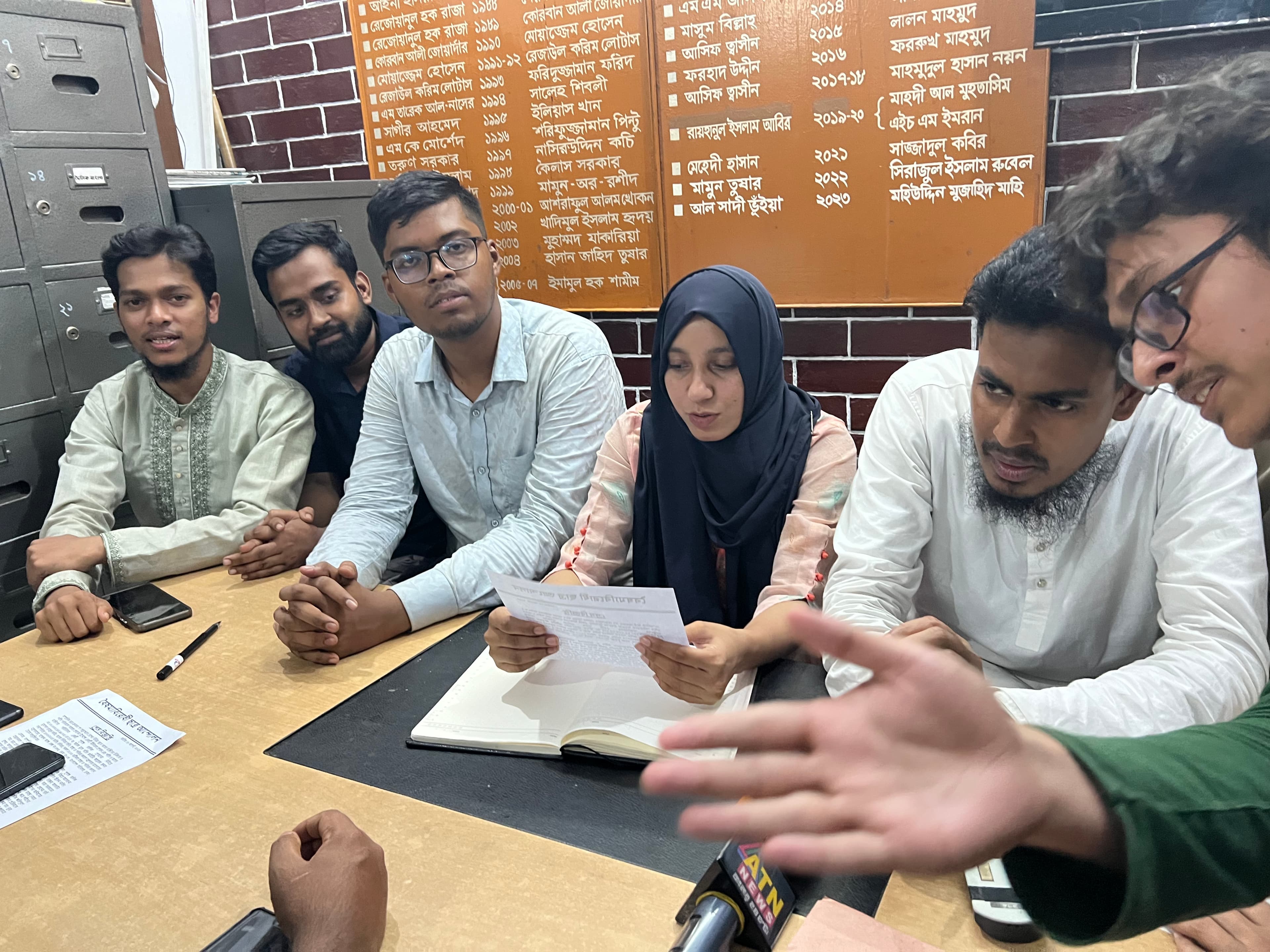 স্বাস্থ্য বিষয়ক কেন্দ্রীয় উপকমিটির সদস্য।